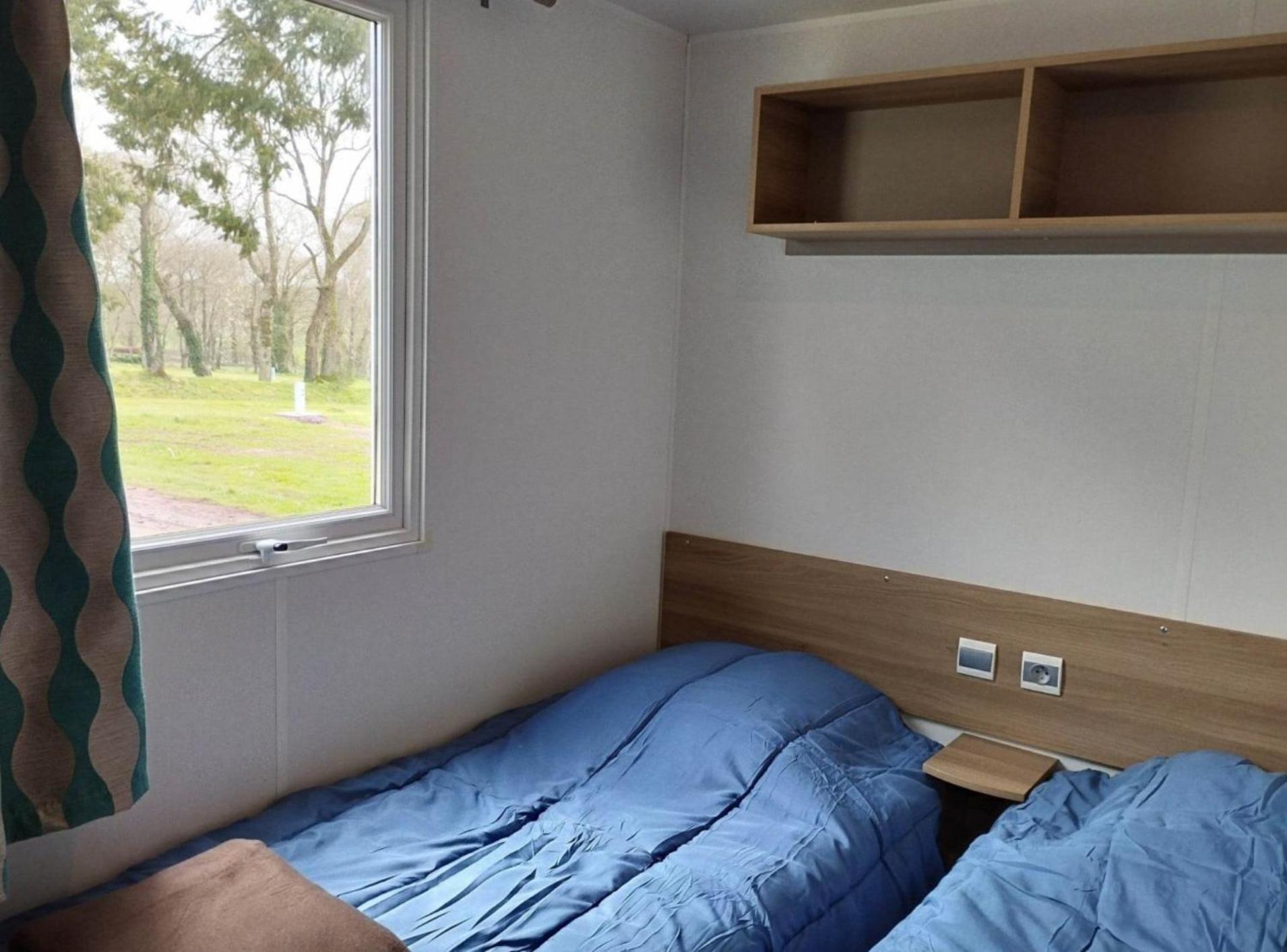 Camping Le Val Aux Fees - Broceliande Concoret Bagian luar foto