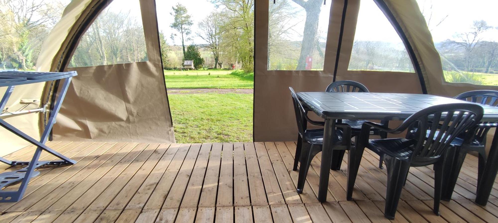 Camping Le Val Aux Fees - Broceliande Concoret Bagian luar foto