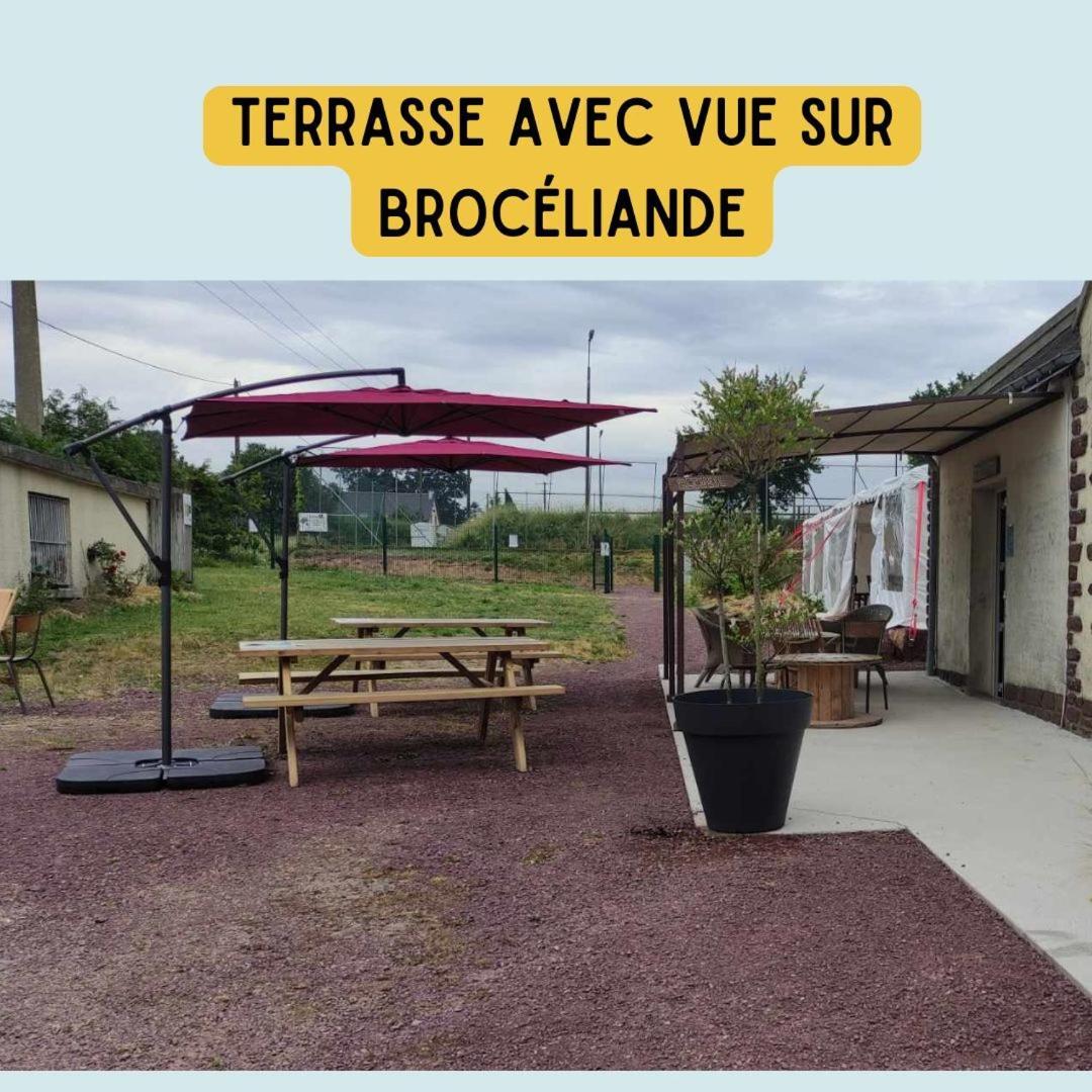 Camping Le Val Aux Fees - Broceliande Concoret Bagian luar foto