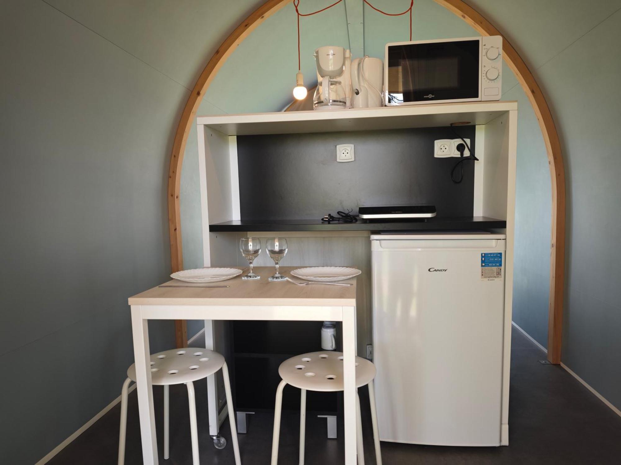 Camping Le Val Aux Fees - Broceliande Concoret Bagian luar foto