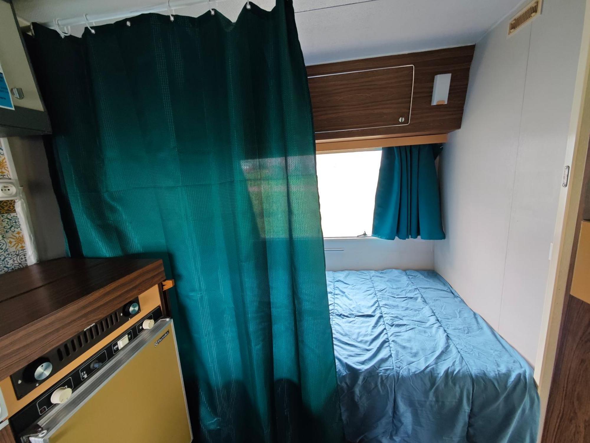 Camping Le Val Aux Fees - Broceliande Concoret Bagian luar foto