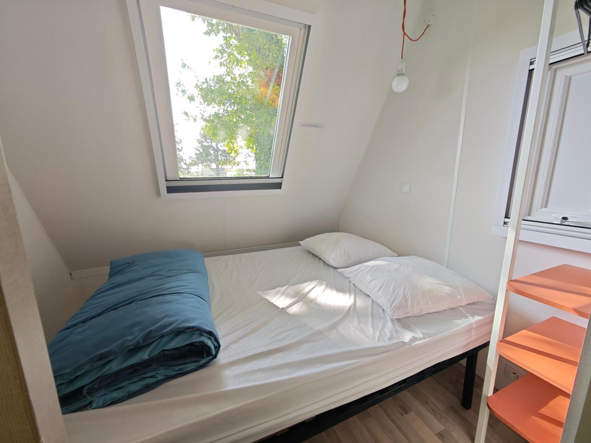Camping Le Val Aux Fees - Broceliande Concoret Ruang foto